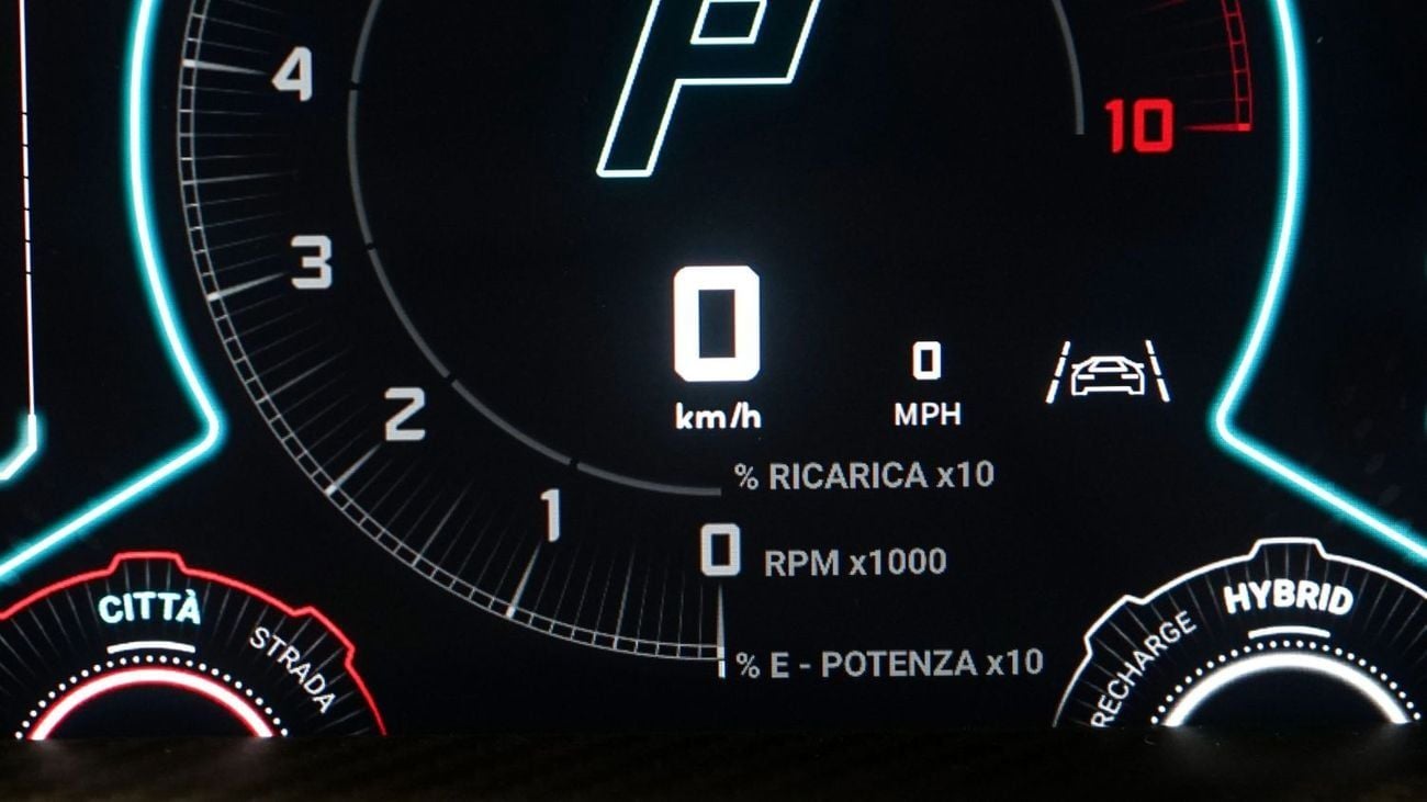 لامبورغيني ريفويلتو 6.5L V12 Hybrid Brand New | Supercar | Latest Flagship