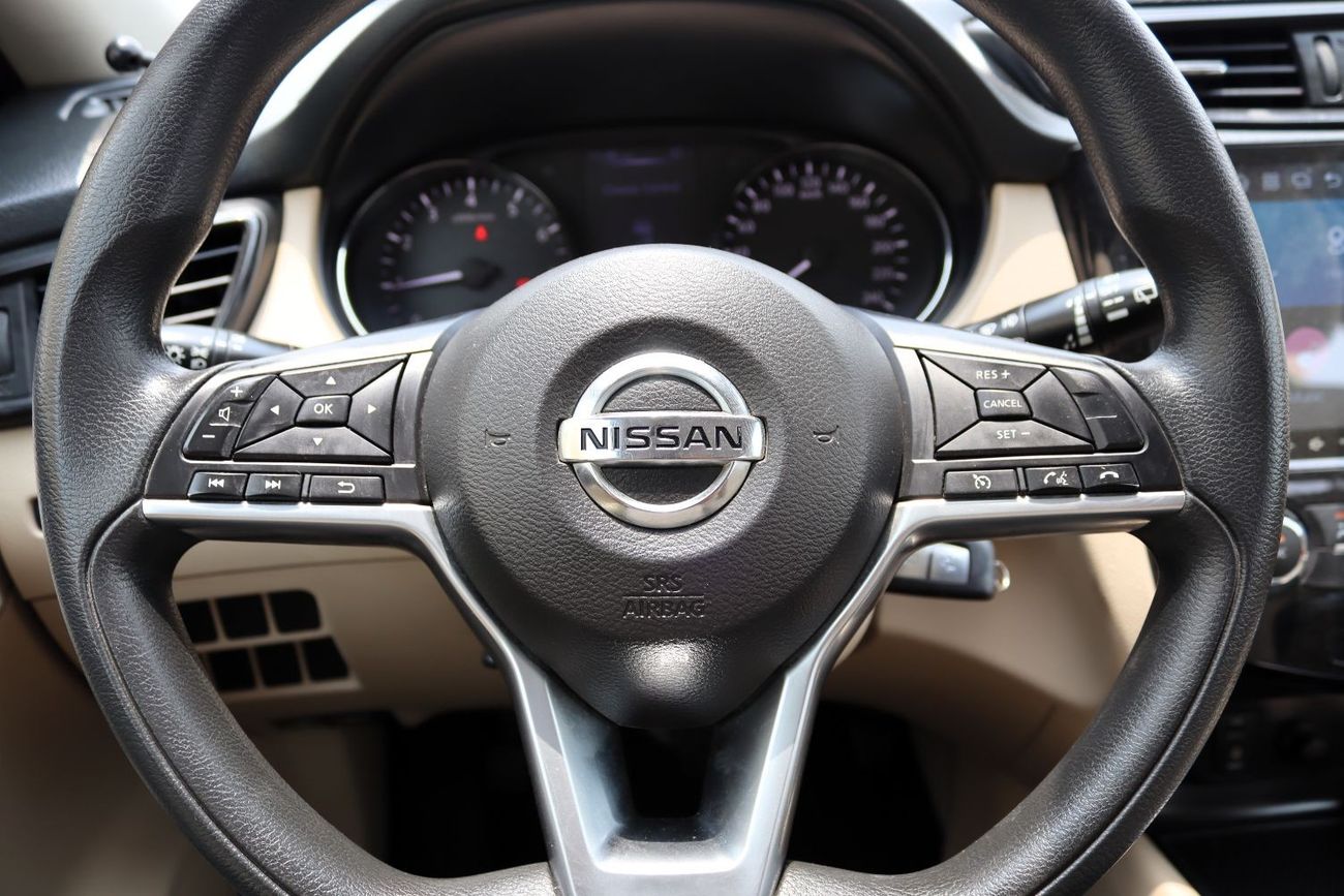 Nissan XTrail ACCICENTS FREE - GCC - PERFECT CONDITION INSIDE OUT - BASE