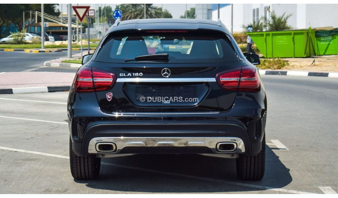 Mercedes-Benz GLA 180 Mercedes GLA180 AMG 2020