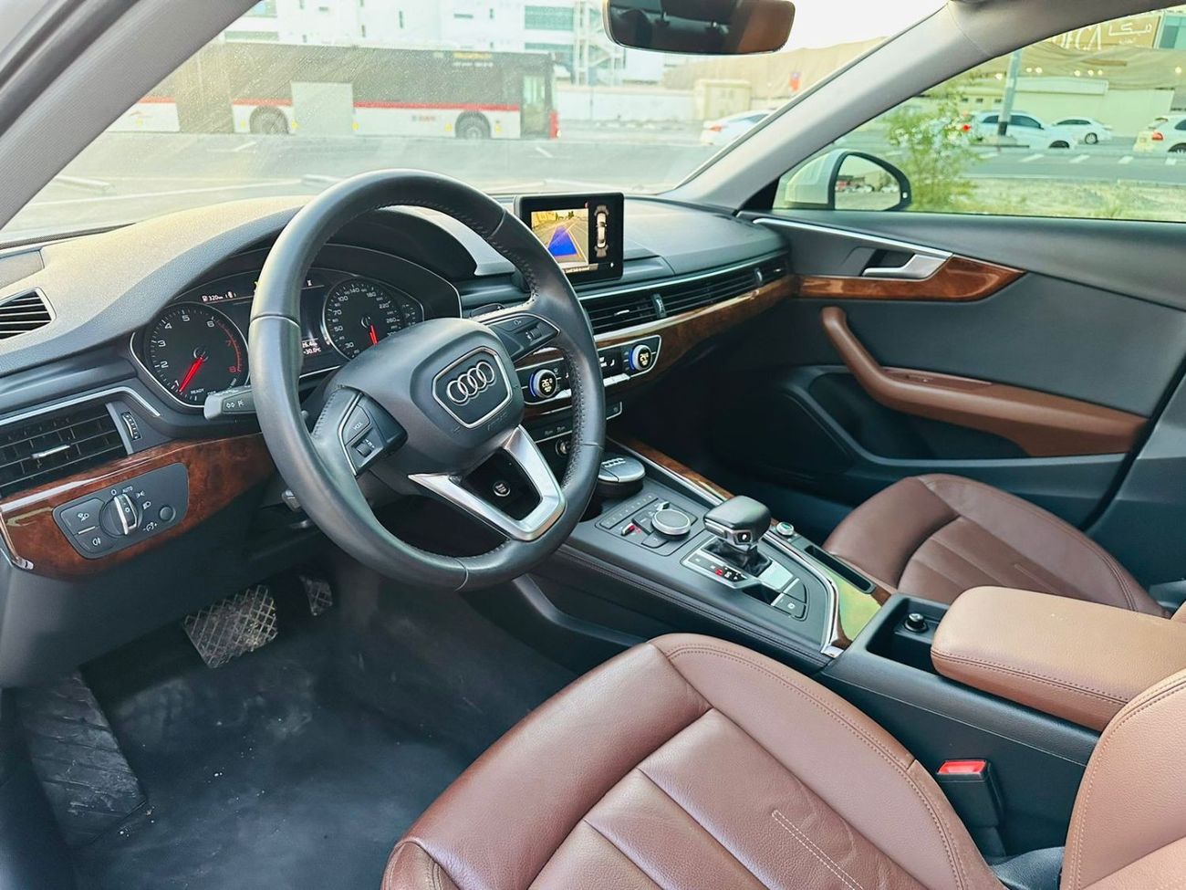 أودي A4 30 TFSI ديزاين S لاين و سبورت باكج