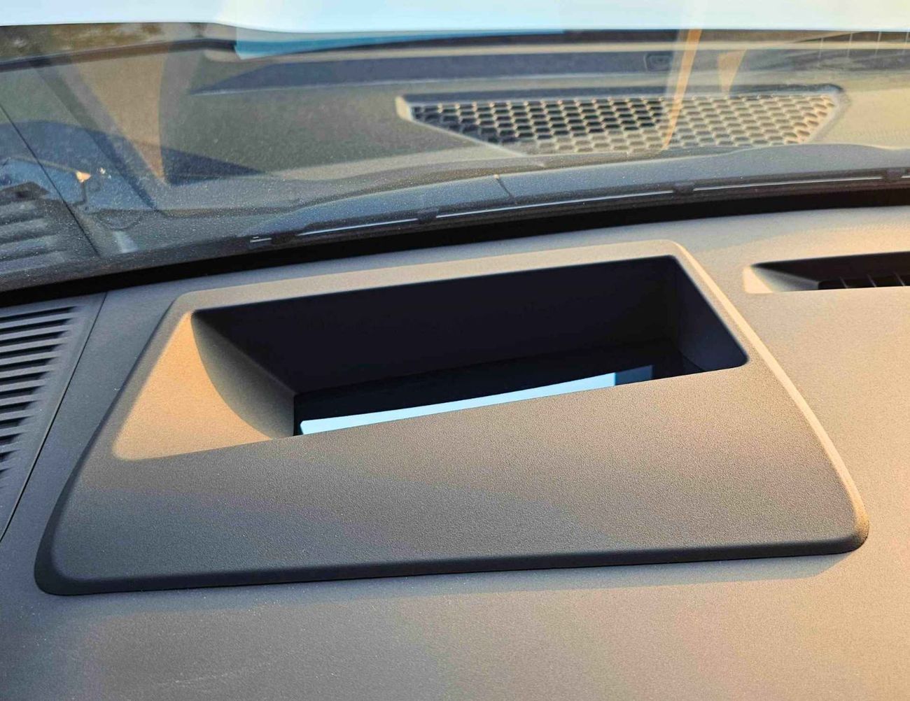 Toyota Prado ADVENTURE TURBO / 2.8L V4 DIESEL / RADAR / POWER SEATS / LEATHER SEATS (CODE # PADVH1)