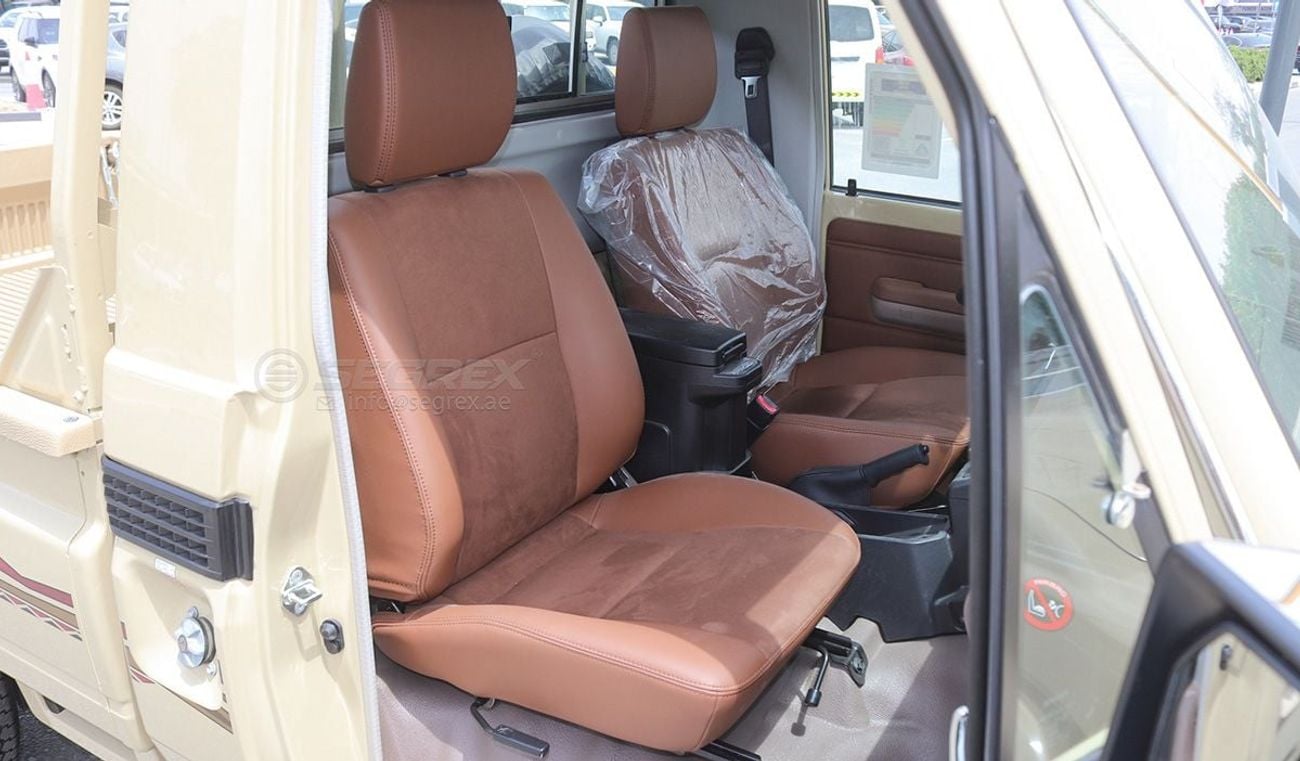 تويوتا لاند كروزر بيك آب LC79, Single Cabin, 4.0L Petrol 4WD 6-Speed Automatic | 2025 Model | Ready for Export