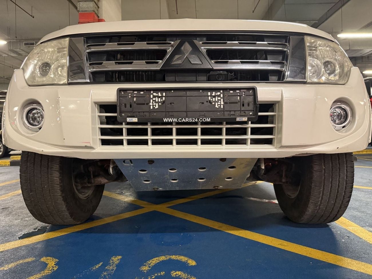 Mitsubishi Pajero GLS Mitsubishi Pajero / Shogun / Montero 2014 GCC specs