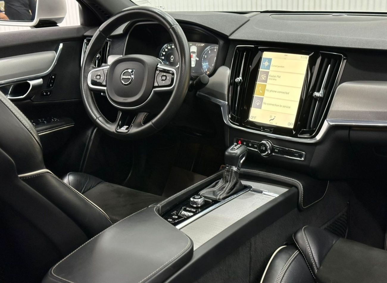 فولفو S90 R ديزاين 2018 Volvo S90 T6 R-Design, Warranty, Full Volvo Service History, Full Options, GCC