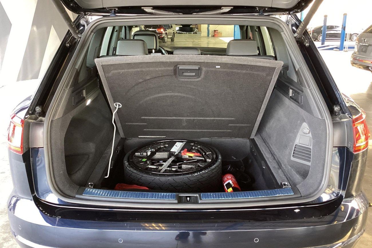 فولكس واجن طوارق R-Line | شامل الضمان | 0 ﺪﻔﻋﺓ ﺃﻮﻟﻯ