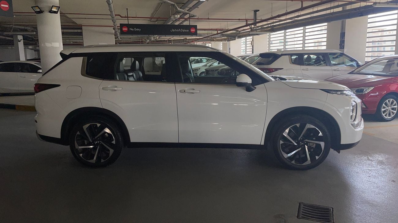Mitsubishi Outlander 2024 GLX HIGHLINE SYNTHETIC LEATHER 4WD | AED 1254/Month | 0 DP | 30 Day Return | Warranty