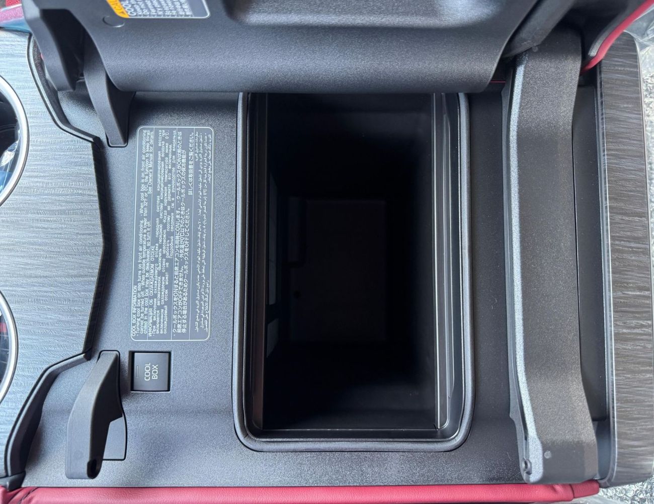 Toyota Land Cruiser GR SPORT / 3.5L / PWR SEATS / 360* CAMERA / HEADUP DISPLAY / SUNROOF / FULL OPTION (CODE# GR SPORT)