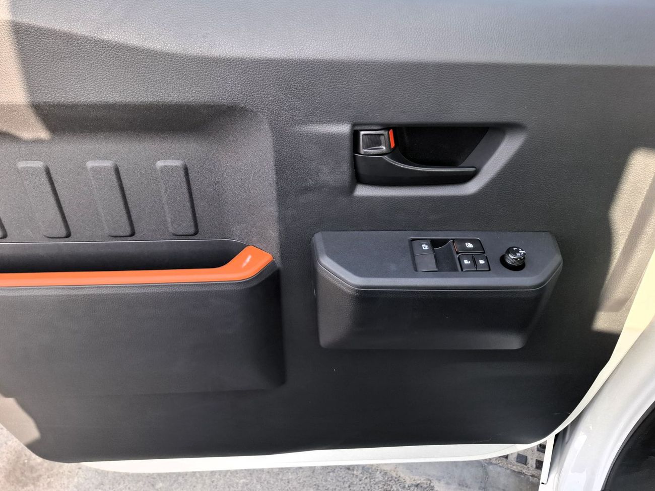 Toyota Tamaraw Toyota Hilux Tamaraw 2.4L 2026 SC Pickup Diesel White (Export Only)