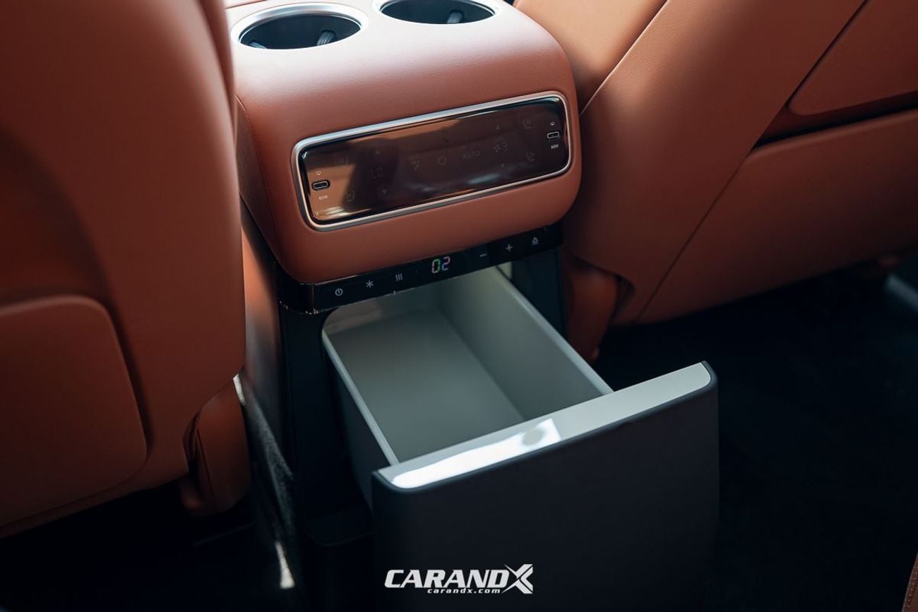 لي اوتو L9 Ultra 1.5L Turbo Range Extended EV 2024