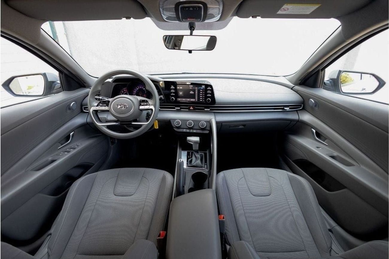 Hyundai Elantra Smart 1.6L Hyundai Elantra 2023 GCC under Agency Warranty with Flexible Down-Payment.