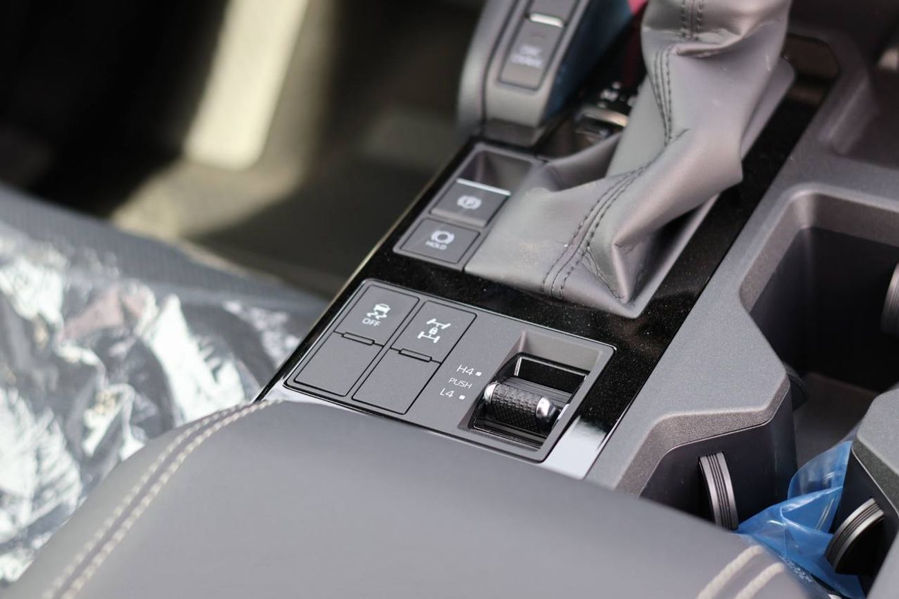 Toyota Prado 2.4L TURBO PTR A/T // 2025 // MID OPTION WITH COOL BOX , SUNROOF , CRUISE CONTROL // SPECIAL OFFER /