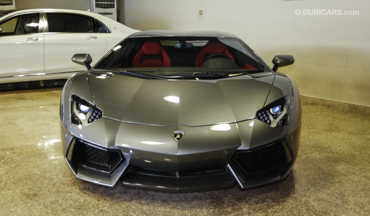 Lamborghini Aventador LP 700-4