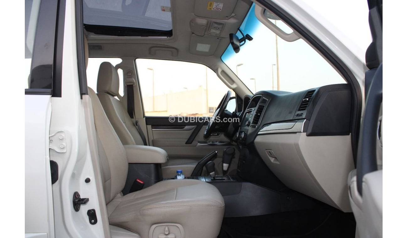 Mitsubishi Pajero Mitsubishi Pajero 2015 GCC Full 3.8 No. 1 without accidents, very clean from inside and outside