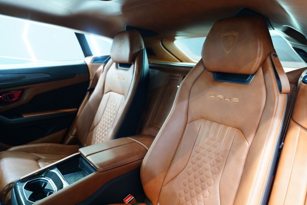 Lamborghini Urus 2023 Lamborghini Urus S, 60th Anniversary, Carbon Interior, Rear Entertainment, GCC Specs!!