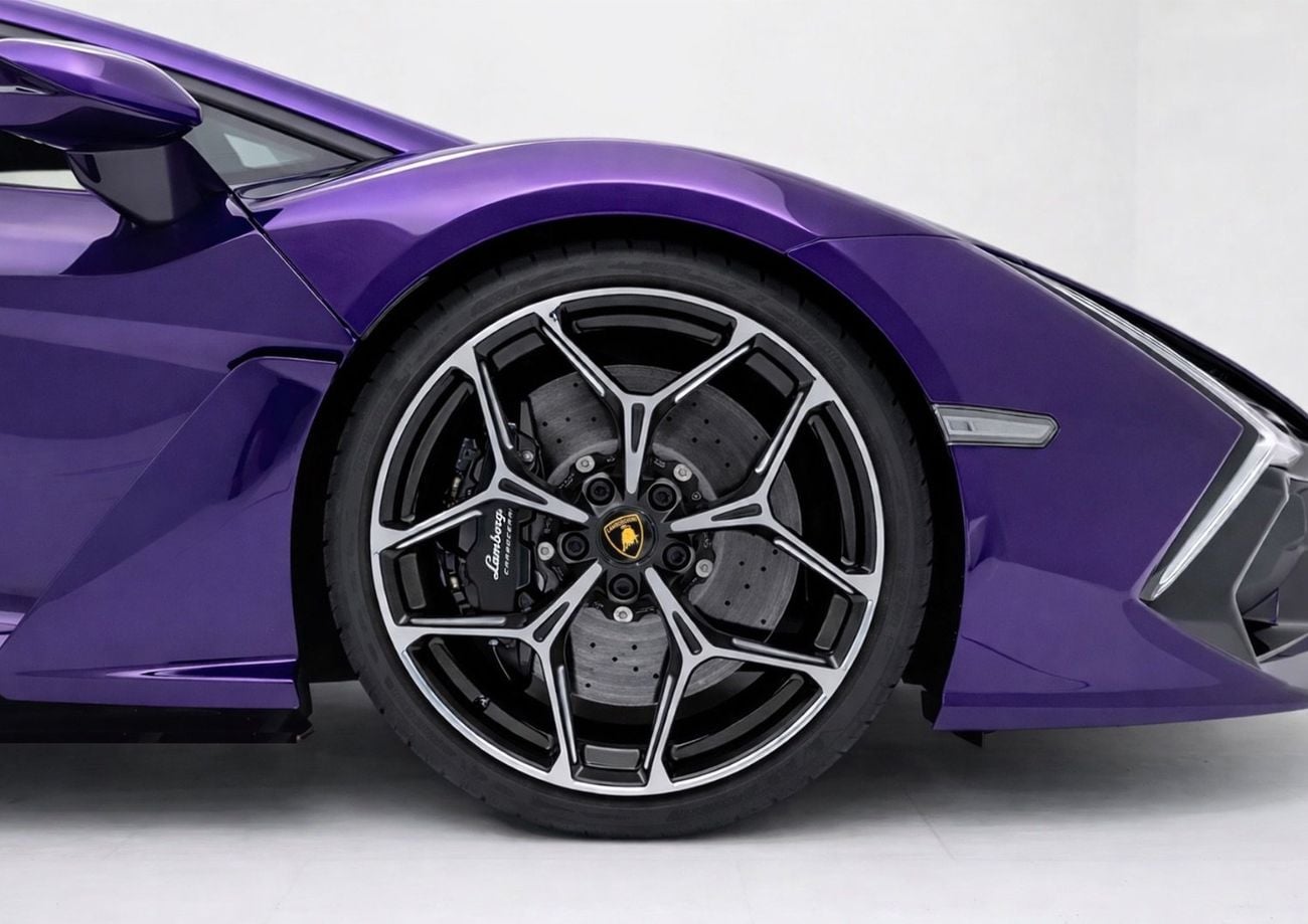 Lamborghini Revuelto