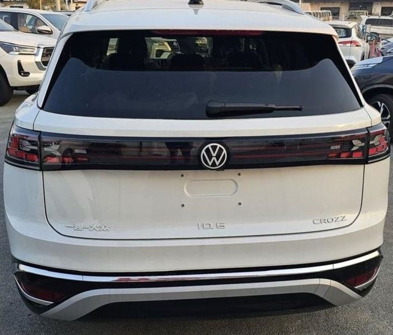 فولكس واجن ID.6 ID 6 Crozz Pro Full Option Open Sunroof ,HUD ,360 Camera ,7 Seat 2024 Model