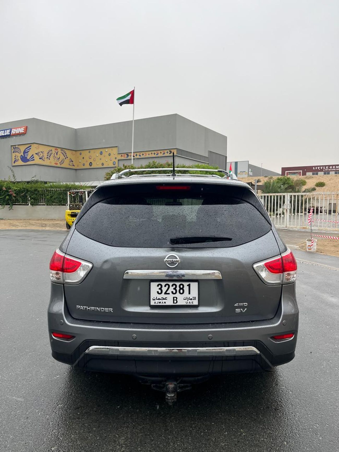 Nissan Pathfinder SV 3.5L (260 HP) 4WD