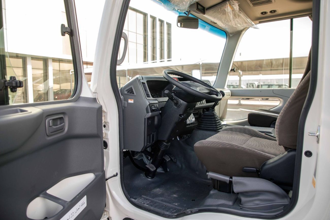تويوتا كوستر 2.7L (23-Seater) - White Inside Grey | Export Only