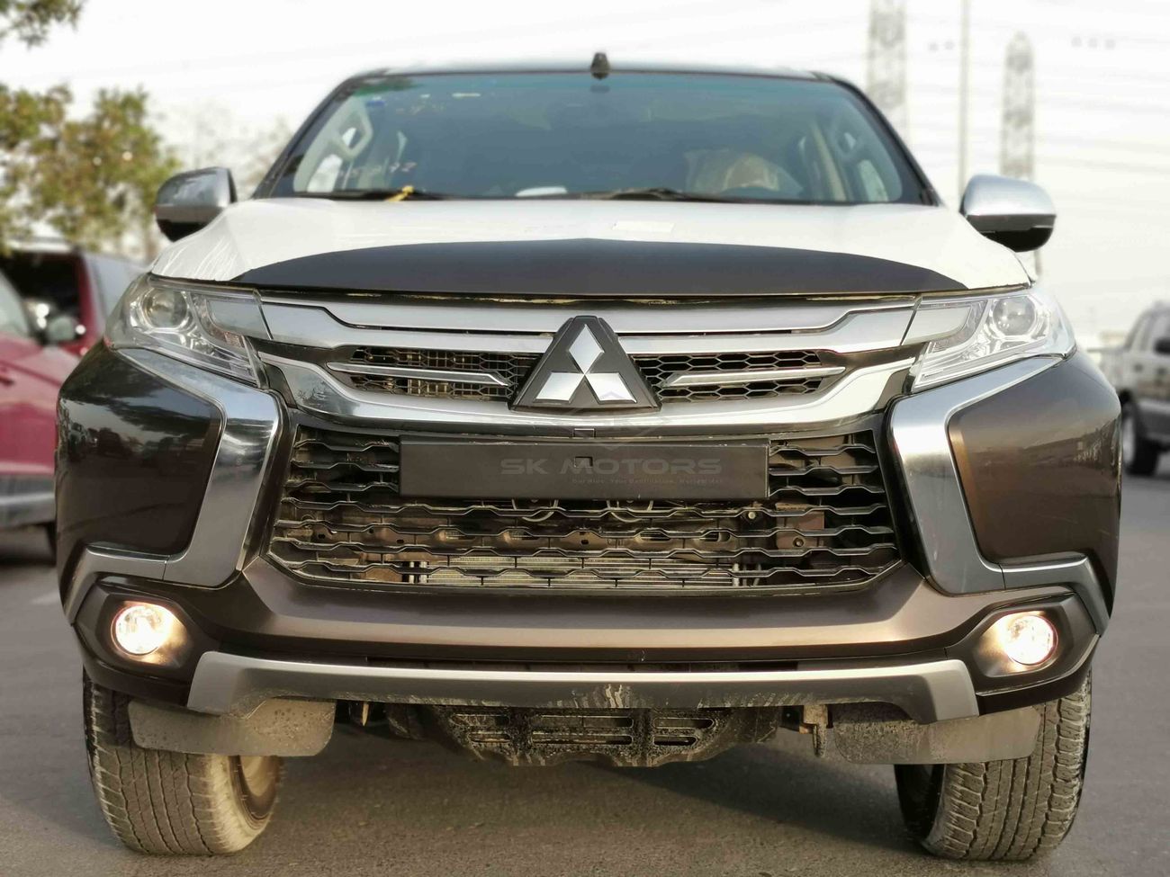 Mitsubishi Montero 3.0L Petrol, 18" Rims, Sunroof, Push Start, Back Sensor, Bluetooth, Fog Lights, CD-USB(CODE # MSP01)