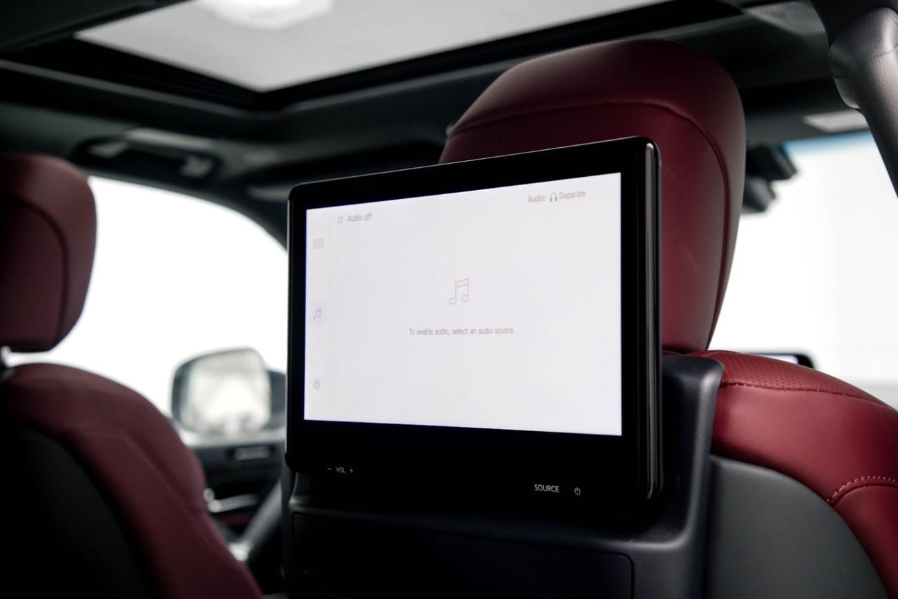 Lexus LX 600 Signature 3.5L - Sonic Quartz Inside Red | Export Only