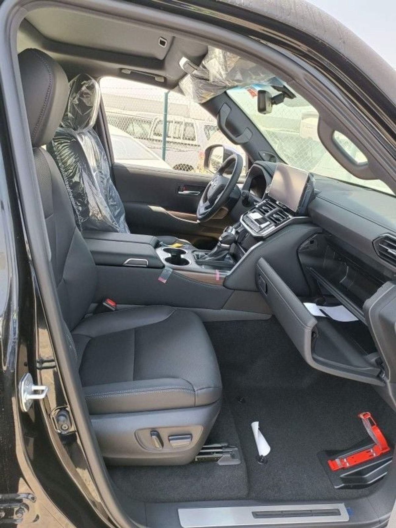 تويوتا لاند كروزر 2026 Toyota Land Cruiser LC300 VX+ 3.5L V6 Twin Turbo Petrol A/T 4WD Only For Africa