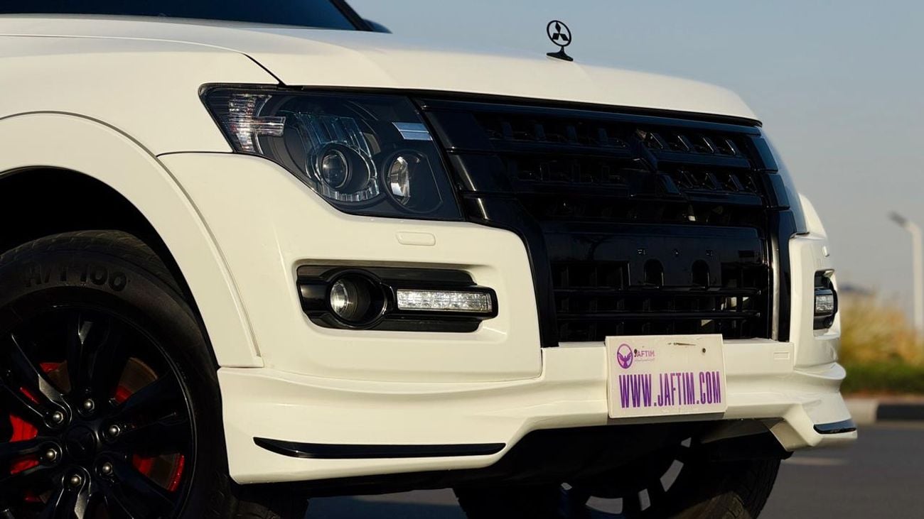 ميتسوبيشي باجيرو SIGNATURE BODY KIT MODIFIED | ELECTRIC HEATED SEATS | BACK CAMERA | PARKING SENSORS | 3.2L DIESEL EN