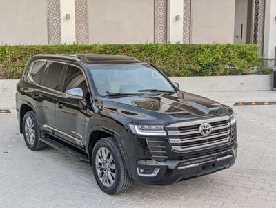 Toyota Land Cruiser Toyota Landcruiser 2015 facelifted 2025 with interior and exterior v6 4.0L