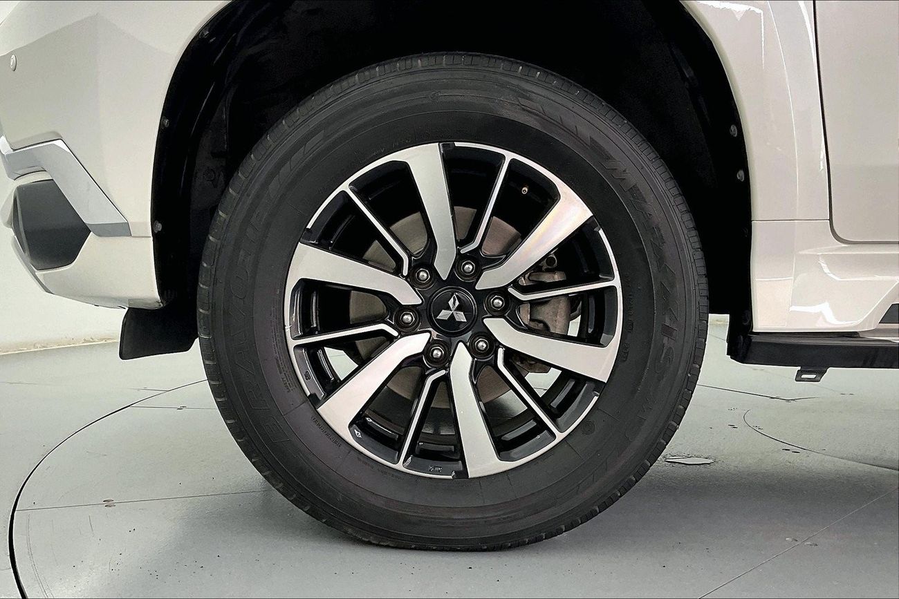 ميتسوبيشي مونتيرو GLS Top