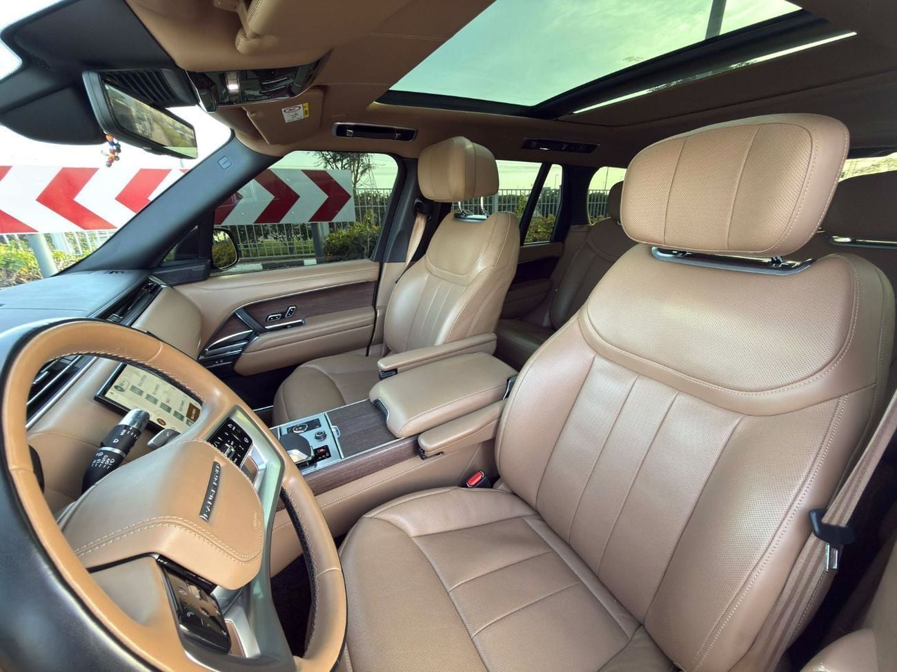 Land Rover Range Rover First Edition P530 4.4L GCC SPEC NEAT AND CLEAN