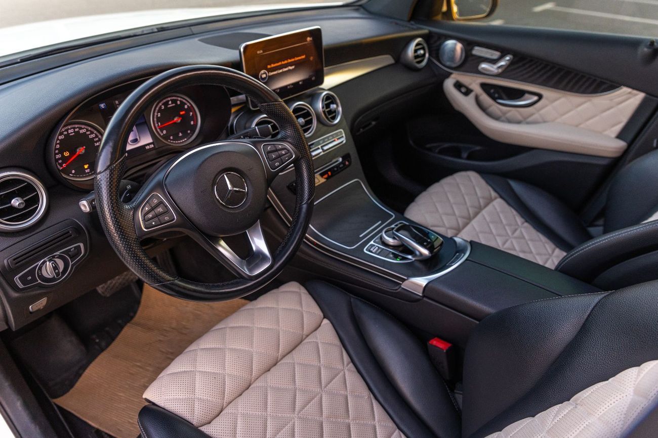 مرسيدس بنز GLC 300 2018 Mercedes GLC300 3years warranty, 2 years service, free registration, contact number 0507273386