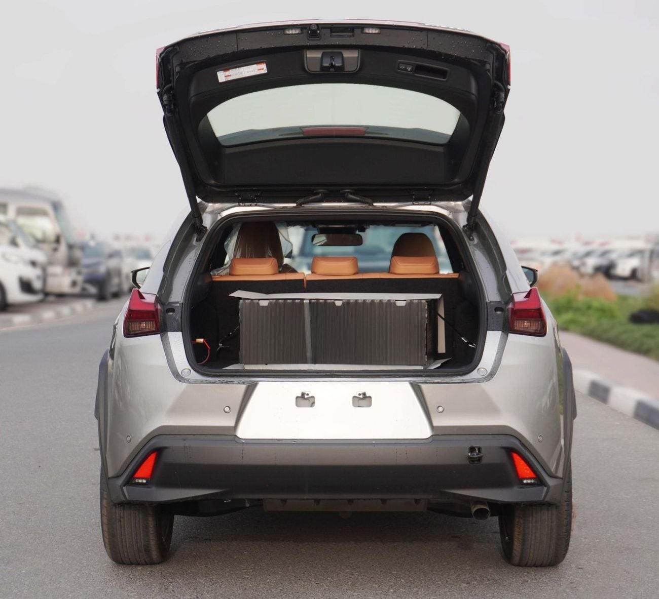 Lexus UX300h LEXUS UX 300H Premier 2.0L, HEV- 2025