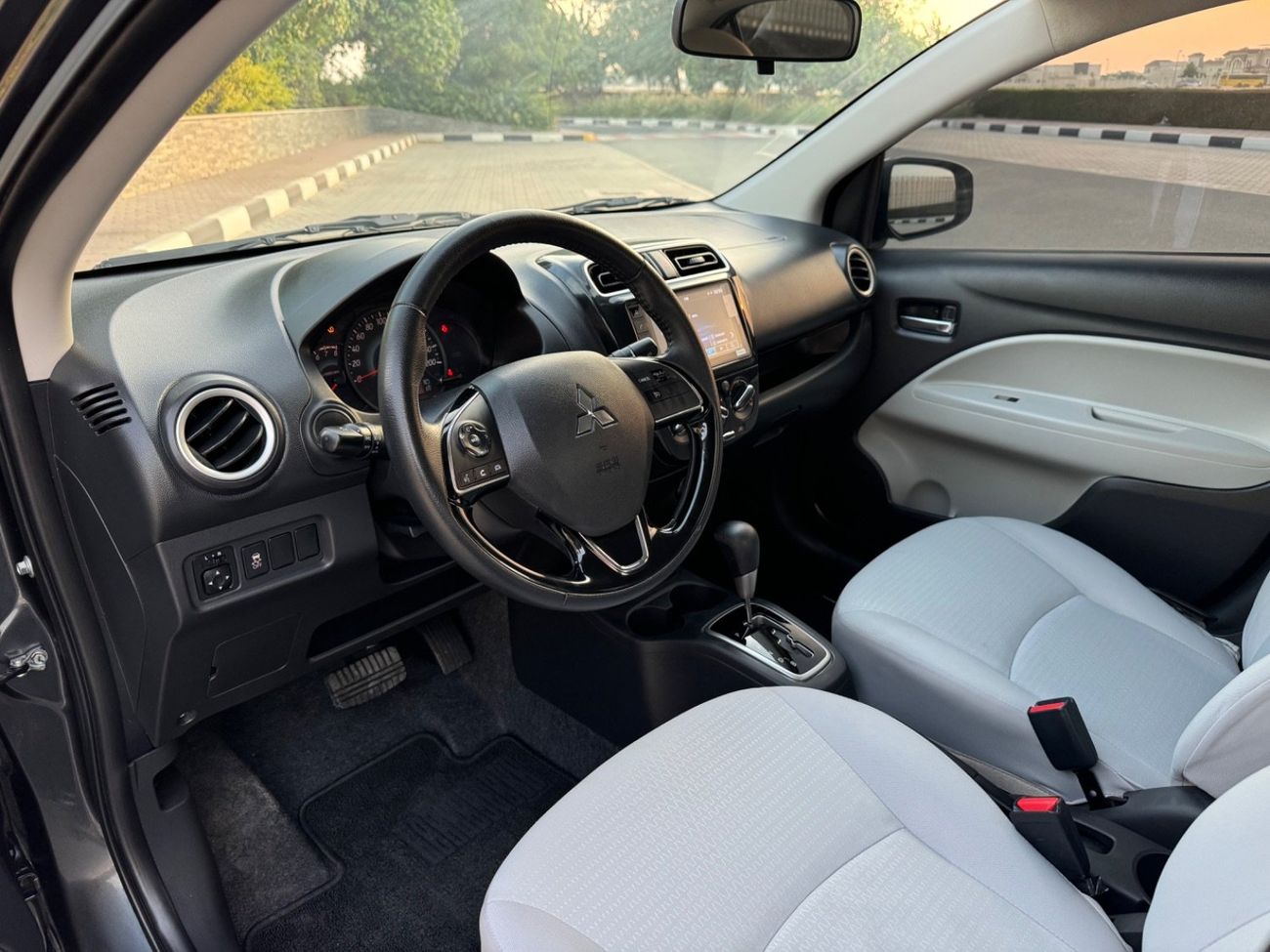 ميتسوبيشي اتراج GLX Premium 1.2L