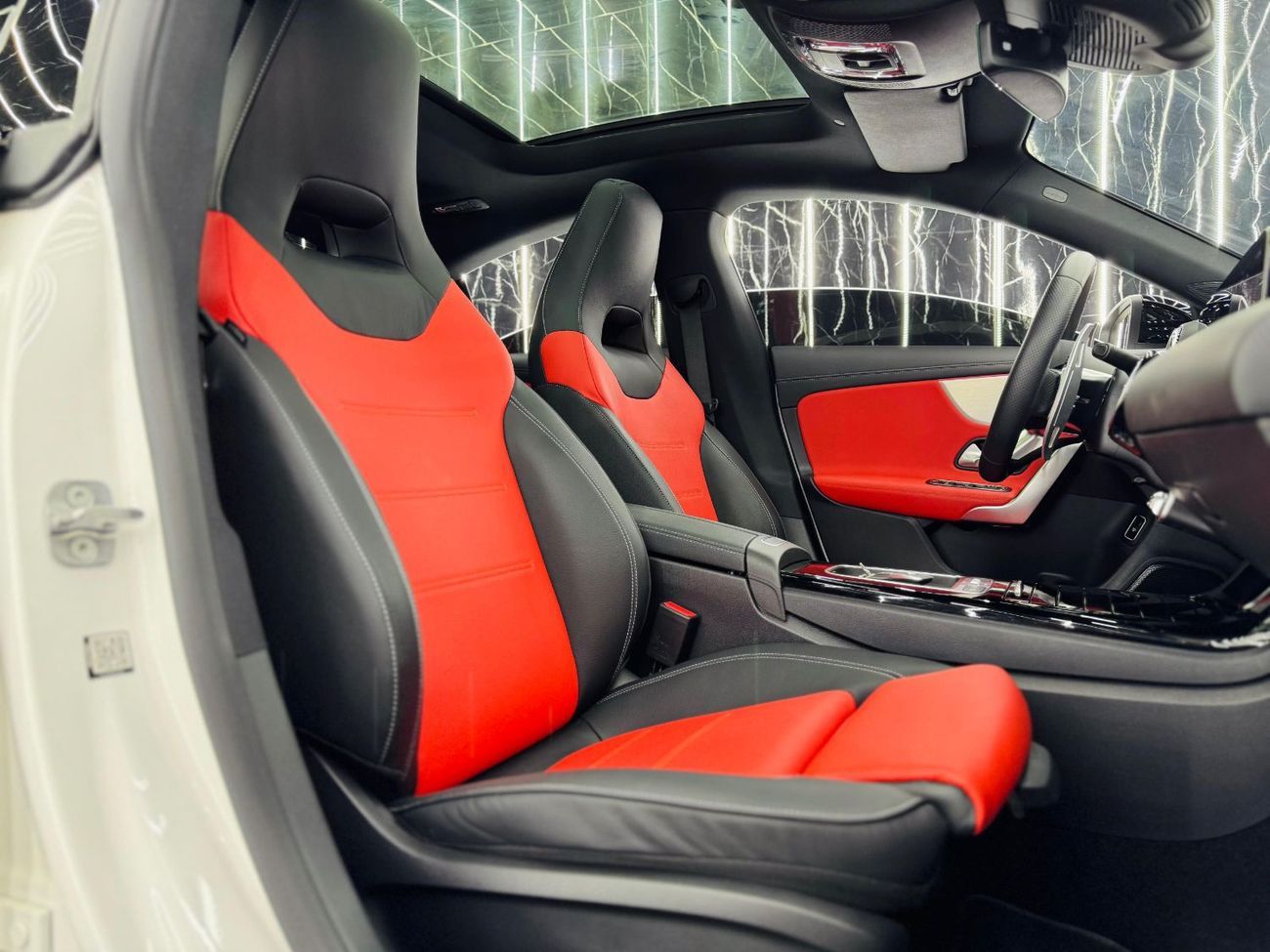 Mercedes-Benz CLA 250 AMG 4MATIC 2.0L 2025 Mercedes Benz CLA250,  2030 Mercedes Warranty, Very Low Kms, GCC