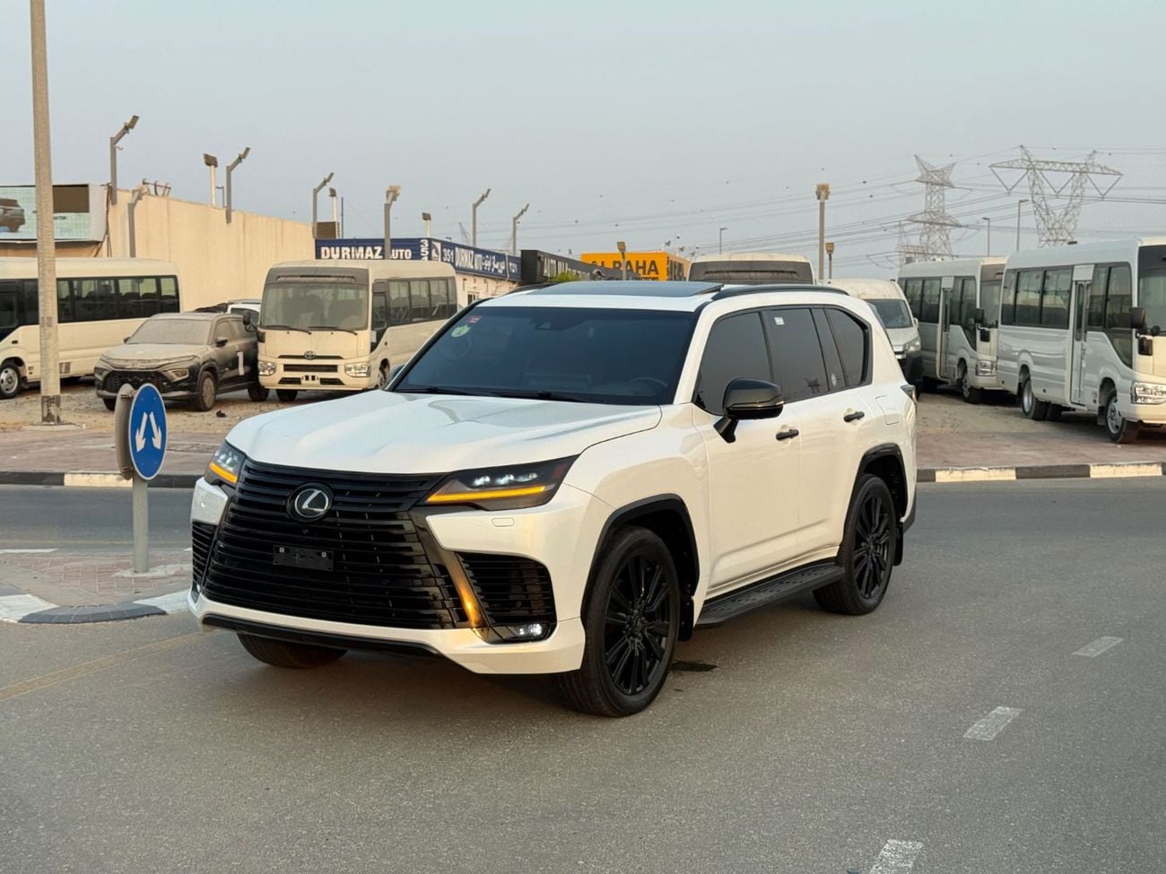 Lexus LX600 SIGNATURE 2023 LEXUS Lx600 SIGNATURE 7 SEATS 3.5TT AL FUTTAIM GCC 1st OWNER   KM: 71,000 PRICE: