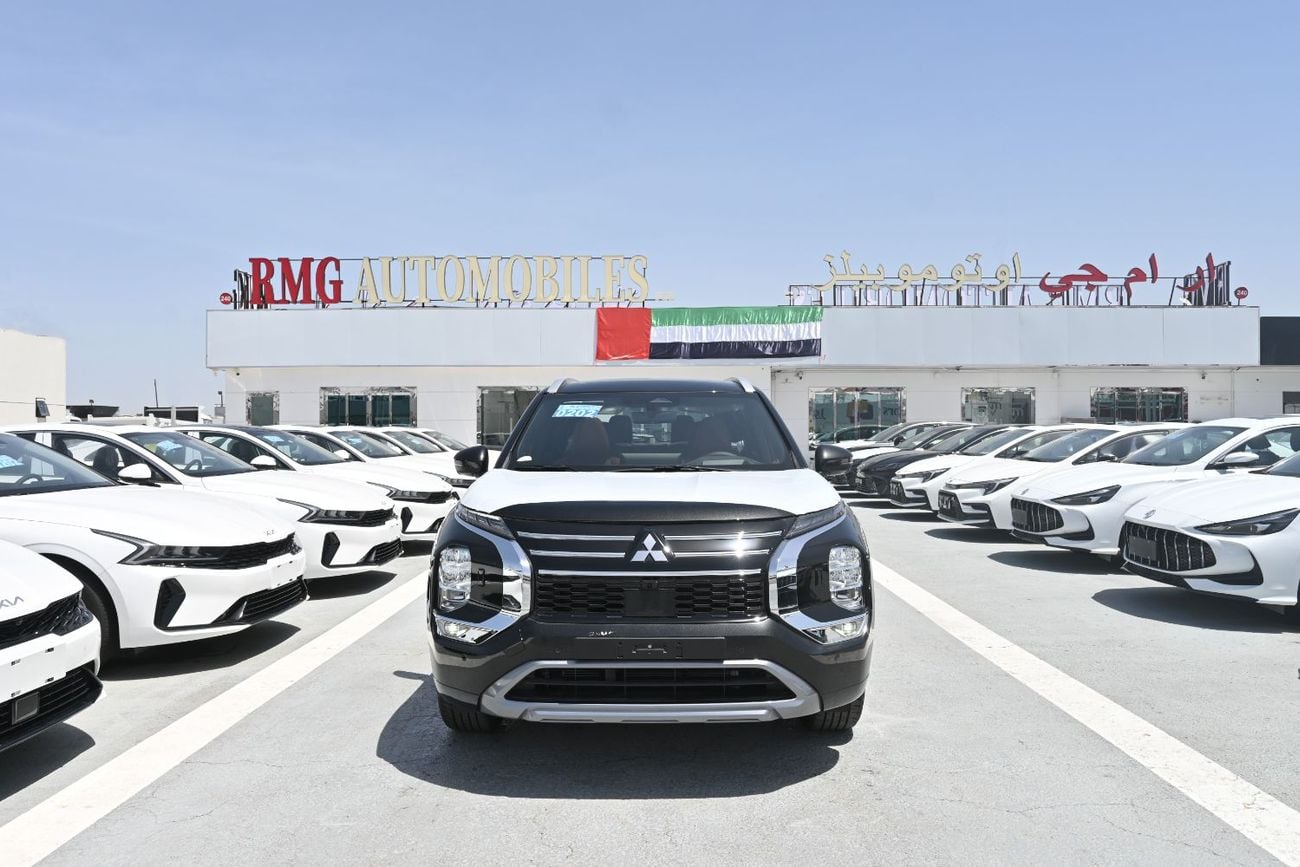 ميتسوبيشي آوتلاندر Mitsubishi Outlander P-Line, 2.5L Petrol 4WD, Model 2026, Color Black