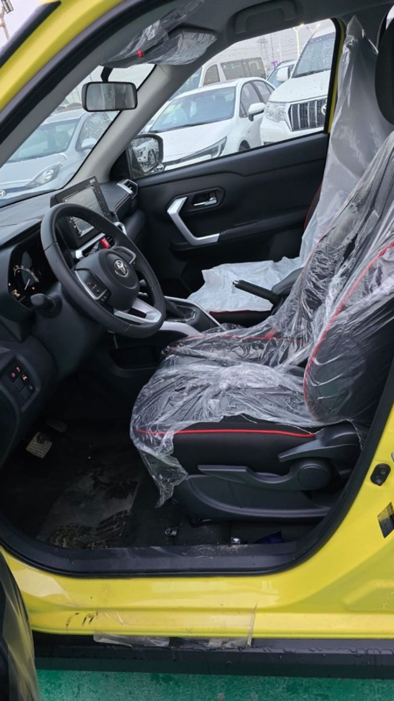 Toyota Raize TOYOTA RAIZE FULL OPTION GCC