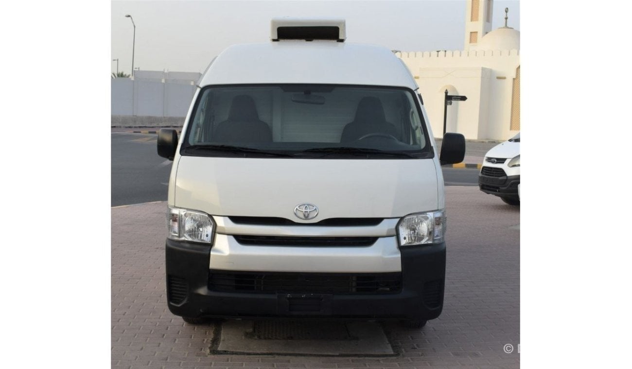 Toyota Hiace 2017 | TOYOTA HIACE HIGH-ROOF PANEL | CHILLER VAN 3-SEATER | LOW MILEAGE | 5-DOORS | GCC | VERY WELL