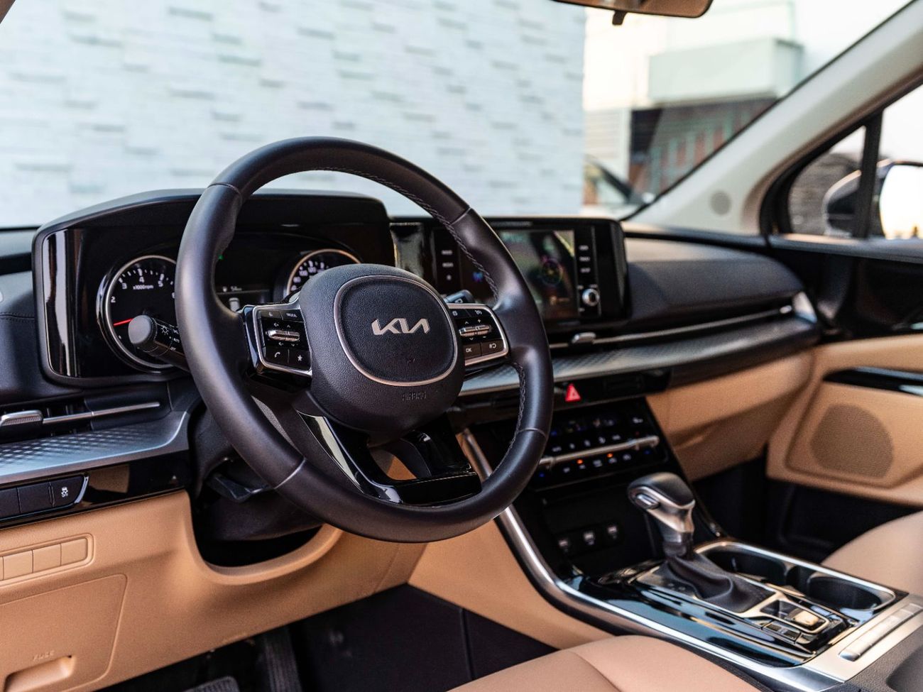 كيا كارنيفال LX