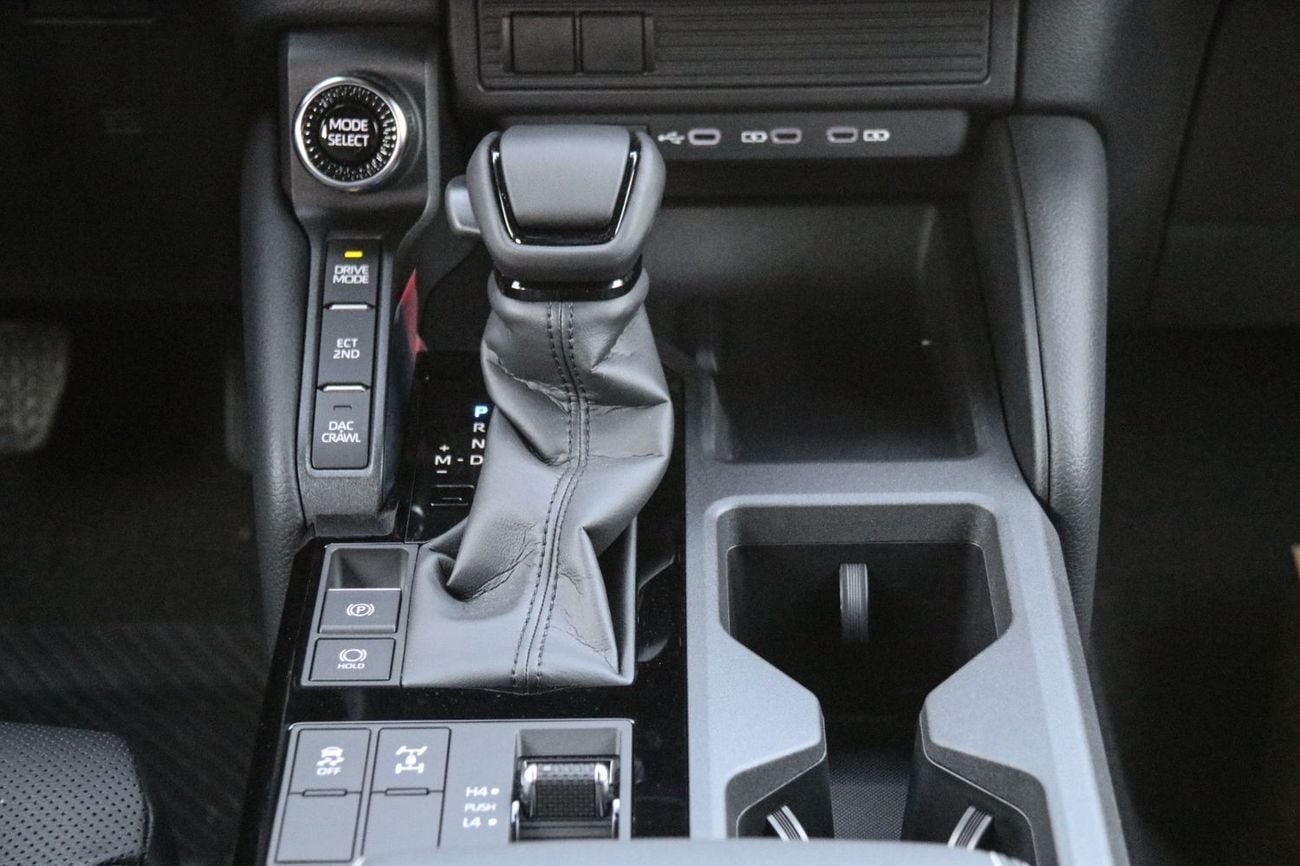 تويوتا برادو GXR TOYOTA LAND CRUISER PRADO 2025 ALL ROUNDER - Mid option with out Radar