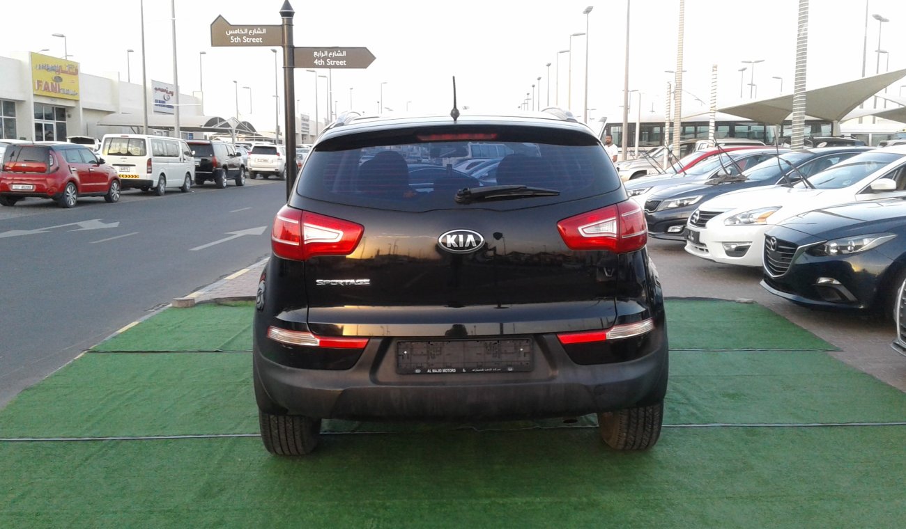 Kia Sportage KIA Sportage 2014 BLACK  GCC PREFECT FUII OPTION