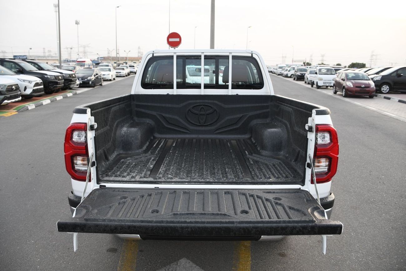 Toyota Hilux 2024 Toyota Hilux 2.7L MT 4x4 Full Option