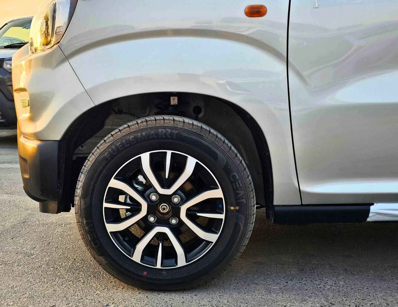 سوزوكي اسبريسو GL / 1.0L V3 A/T PETROL / ALLOY RIMS (CODE # SSPAGL)