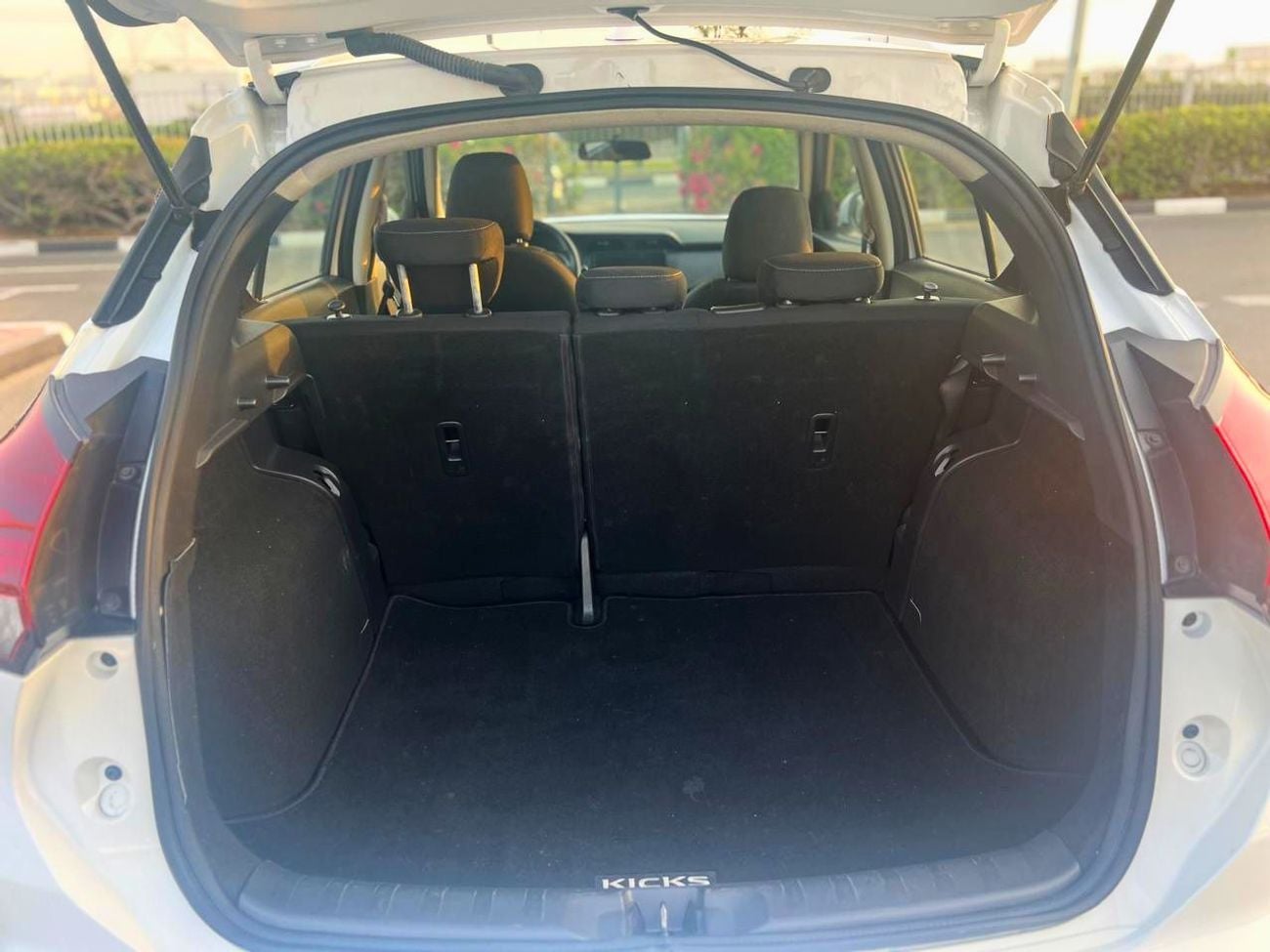 Nissan Kicks S Nissan Kicks V 2024 GCC Specs - Excellent  Condition Presenting a pristine 2024 Nissan Kicks SV, per