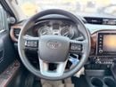 Toyota Hilux GL Toyota Hilux Full Option, 2.4-litre diesel, manual gearbox.