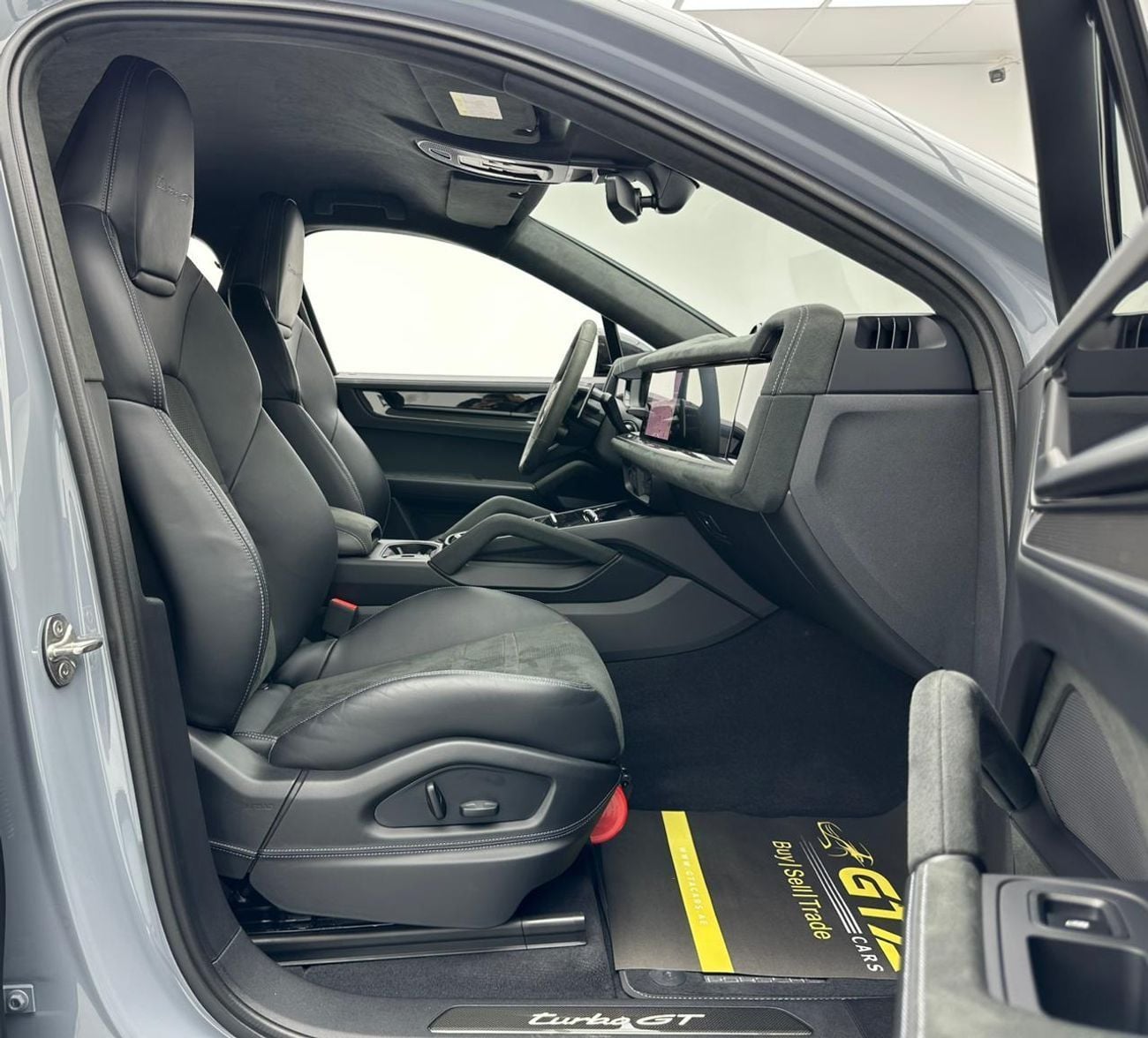 Porsche Cayenne TURBO GT 2025 Porsche Cayenne Turbo GT, Brand New, Nov/2027 Porsche Warranty, GCC