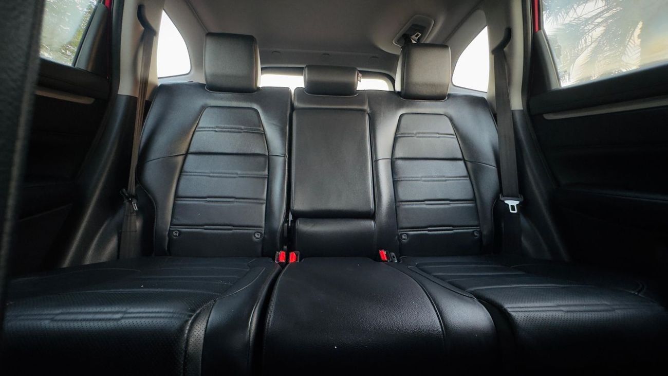 Honda CRV 1.5L AUTOMATIC PETROL | RHD | 4WD | REAR CAMERA, LEATHER SEATS & PUSH START