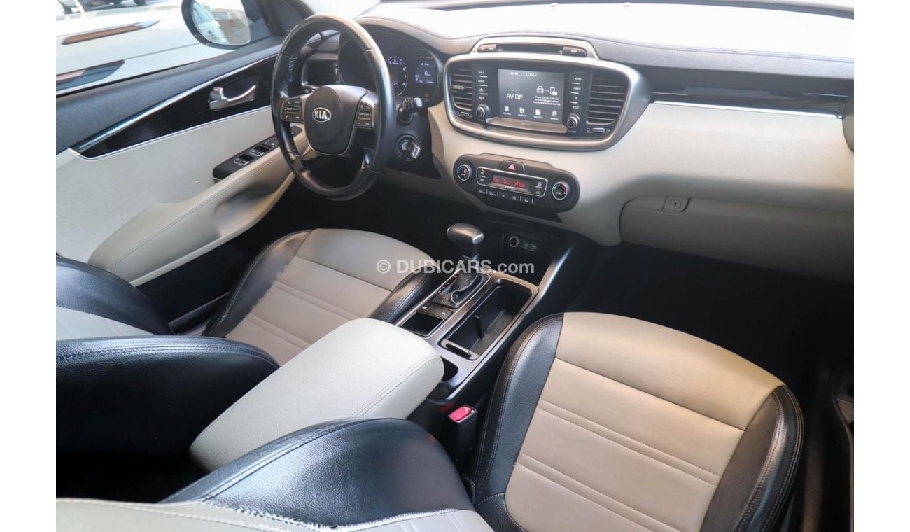 كيا سورينتو UM