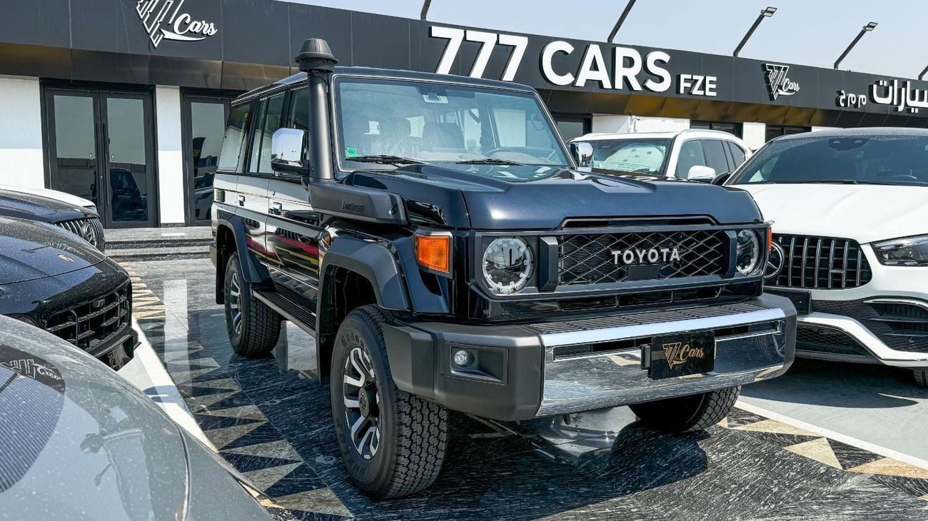 تويوتا لاند كروزر 70 TOYOTA LAND CRUISER HARD-TOP (70 SERIES) A/T 4.0L - 2025