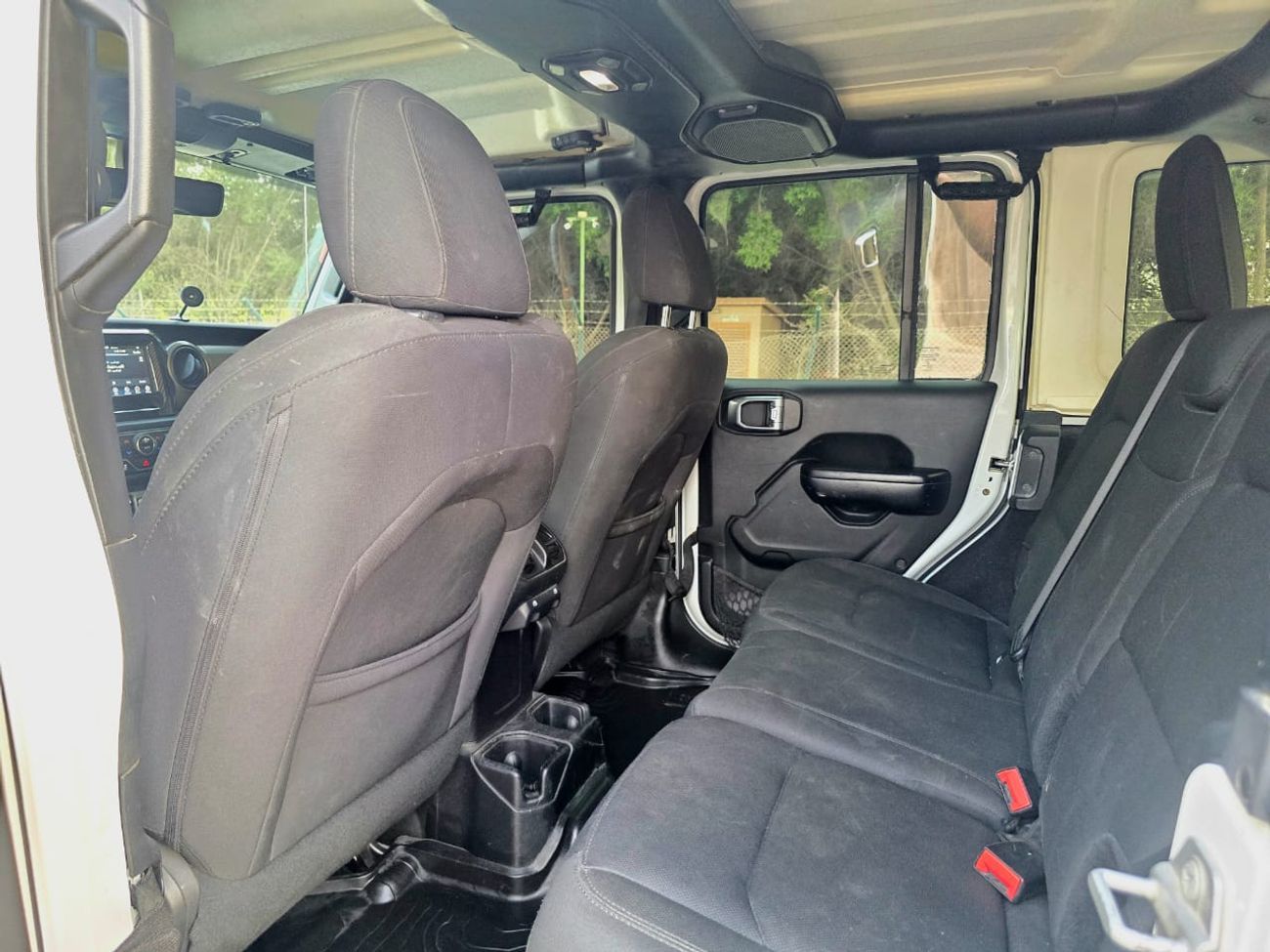 جيب رانجلر Sport 3.6L A/T (5 Seater)