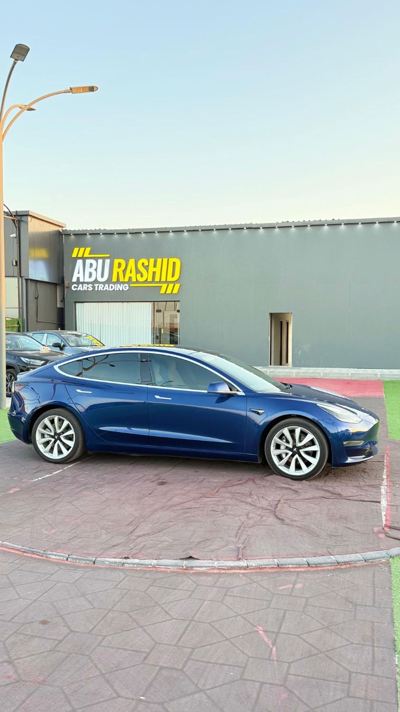 تسلا موديل 3